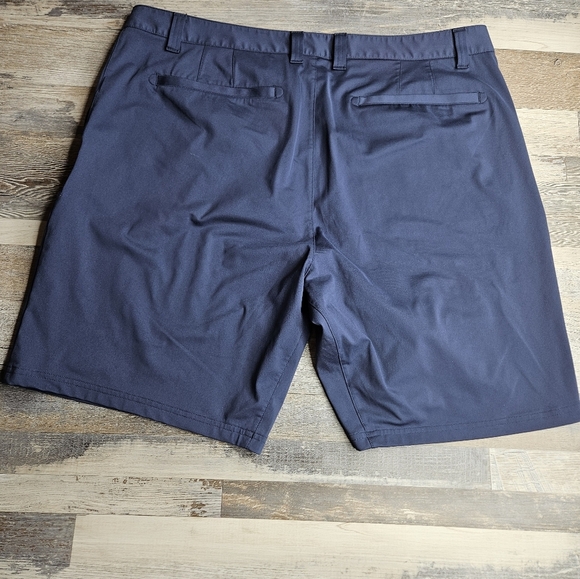 Rhone 9" Commuter Shorts Navy Blue Men's Size 38 Flat Front - Picture 5 of 6